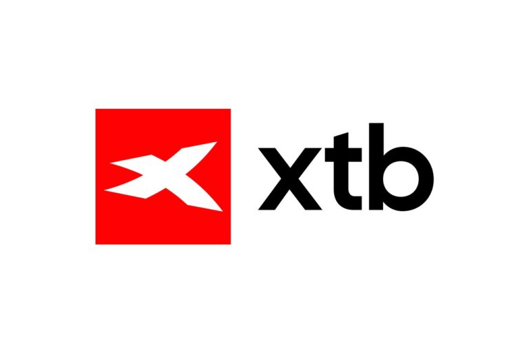 Logo XTB